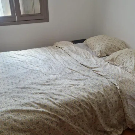 Privee Lyon Homestay *